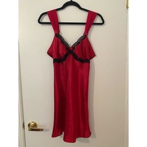 Red apt. 9 intimates 🌹